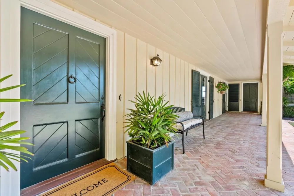 31 S Circle Dr Santa Cruz, CA 95060