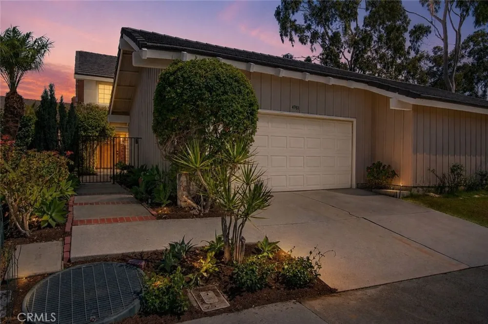 4981 Paseo Segovia Irvine, CA 92603