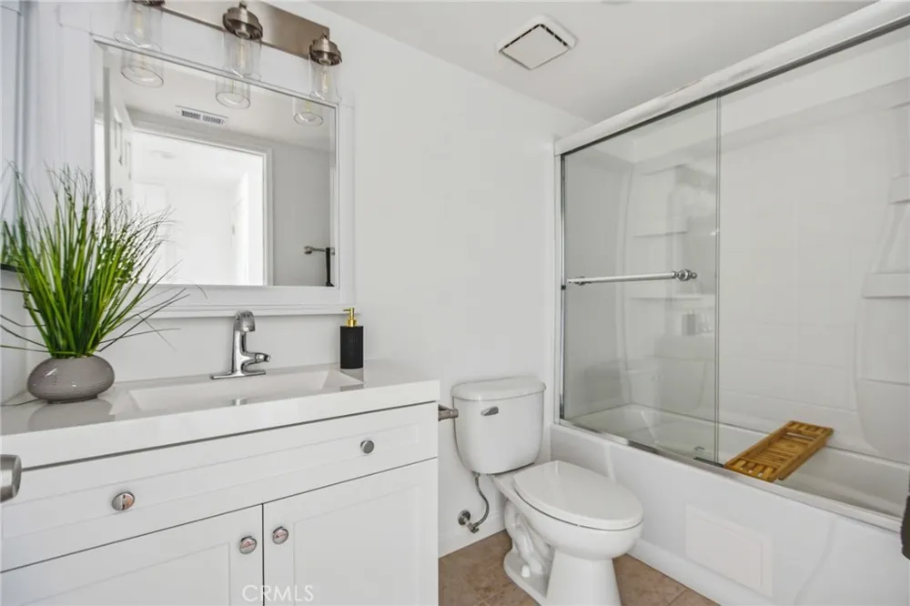 4981 Paseo Segovia Irvine, CA 92603