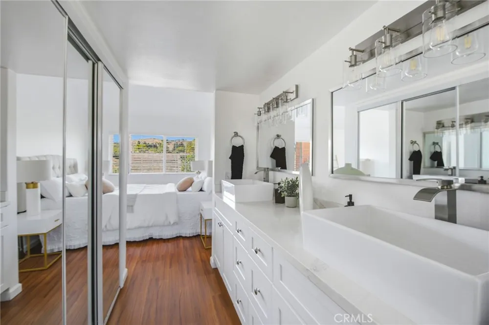 4981 Paseo Segovia Irvine, CA 92603