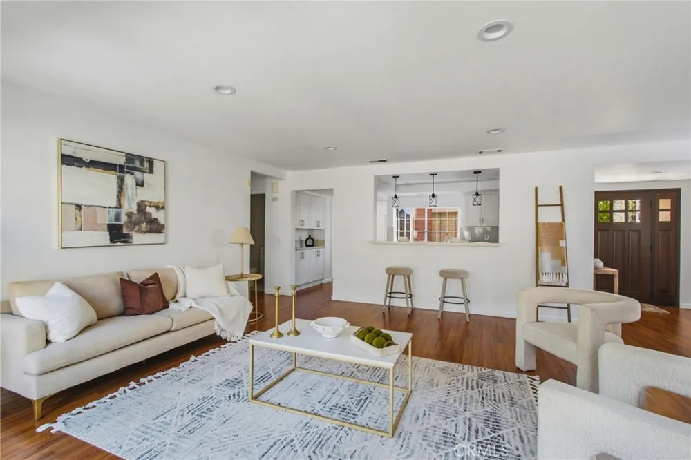 4981 Paseo Segovia Irvine, CA 92603