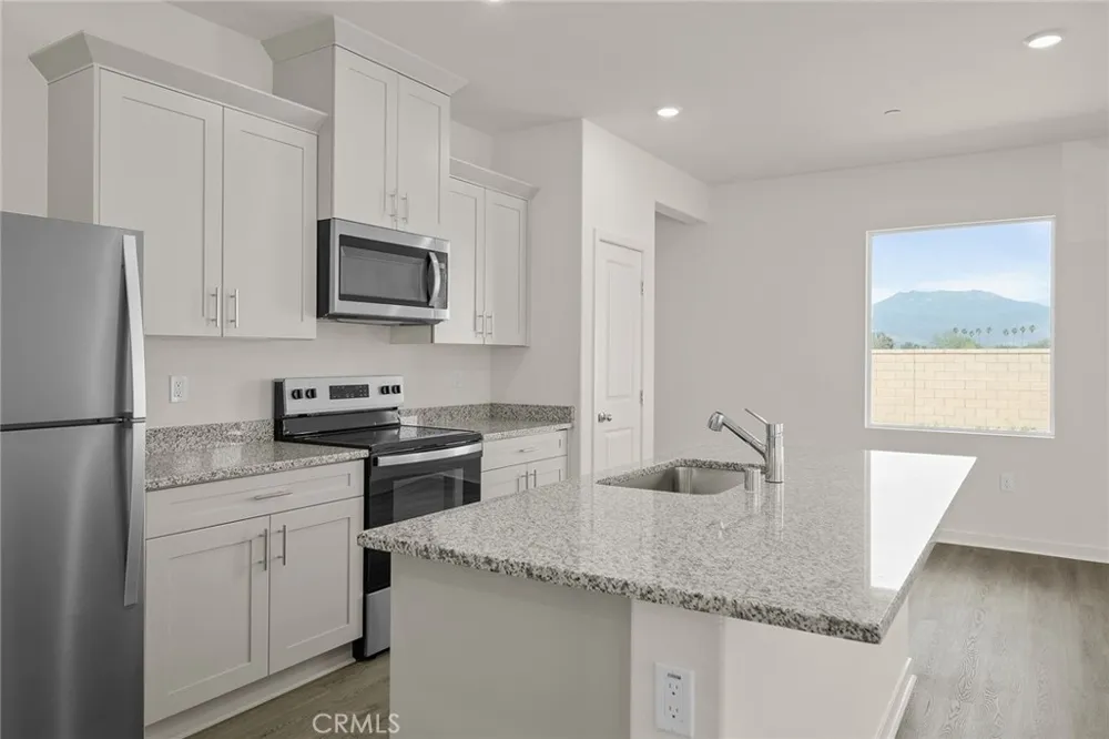 708 Lori Tree San Jacinto, CA 92582