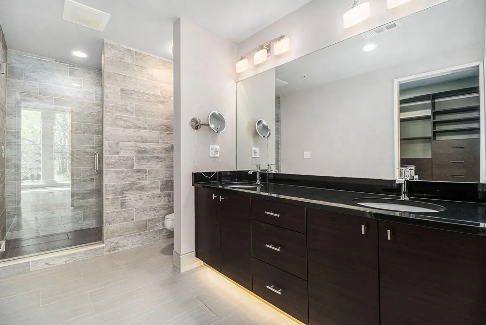 300 Hamilton Street #204 Plymouth City, MI 48170