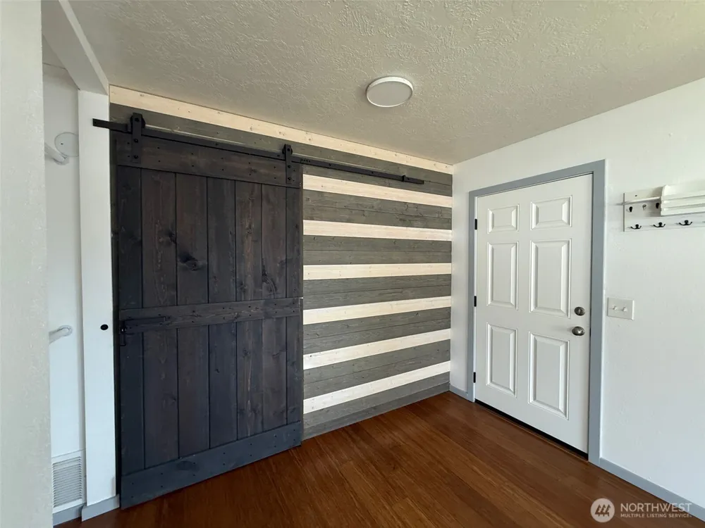 424 SW 3rd Street College Place, WA 99324
