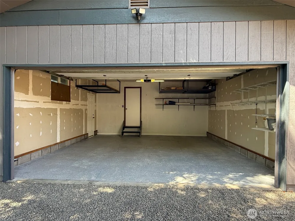 424 SW 3rd Street College Place, WA 99324