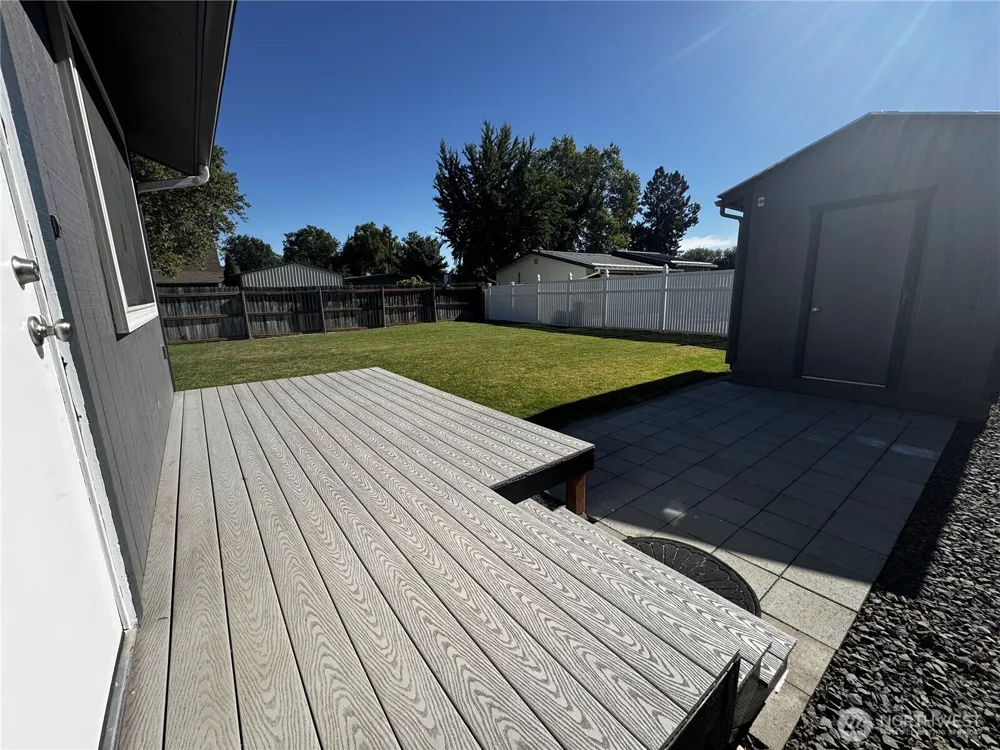 424 SW 3rd Street College Place, WA 99324