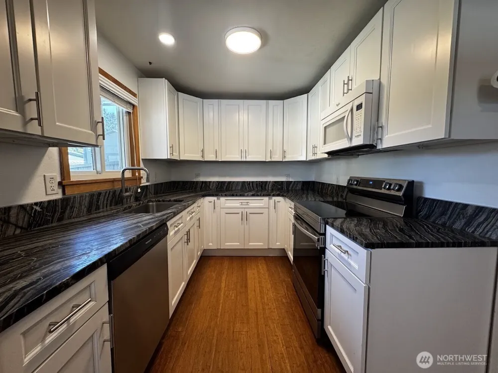 424 SW 3rd Street College Place, WA 99324