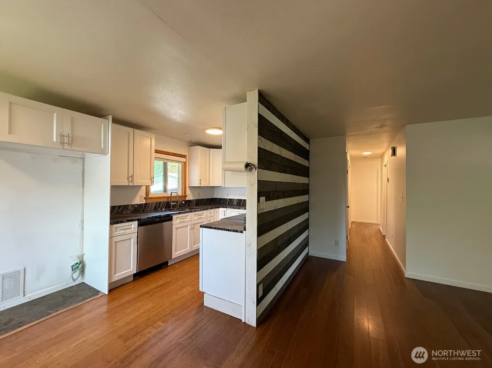 424 SW 3rd Street College Place, WA 99324