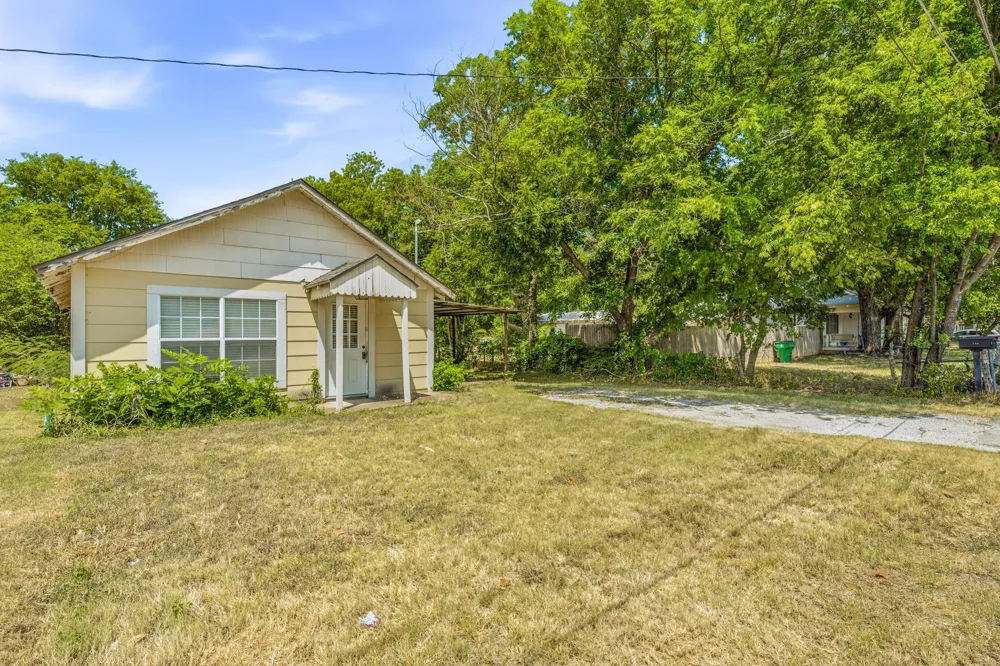 552 S Minter Street Stephenville, TX 76401