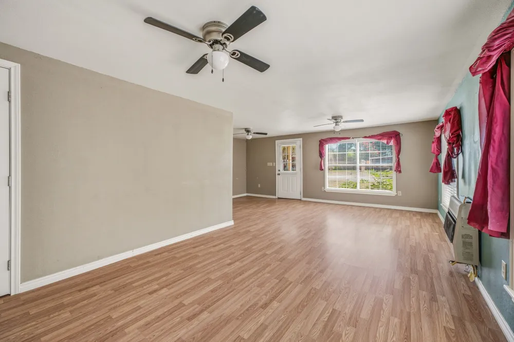 552 S Minter Street Stephenville, TX 76401
