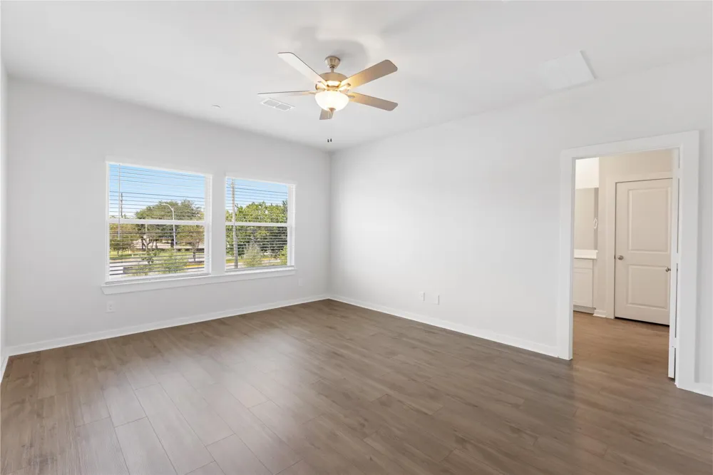 3033 Dovedale Street Pearland, TX 77584