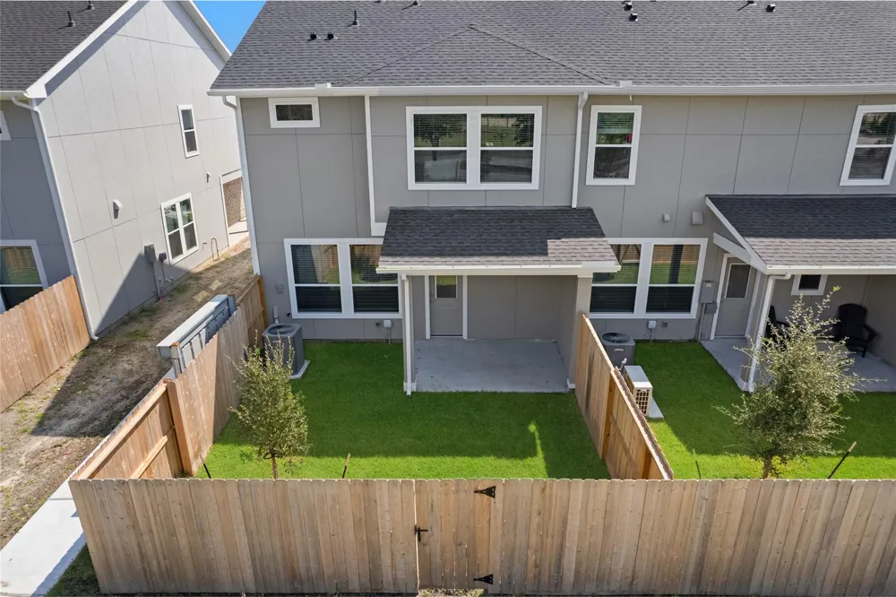 3033 Dovedale Street Pearland, TX 77584