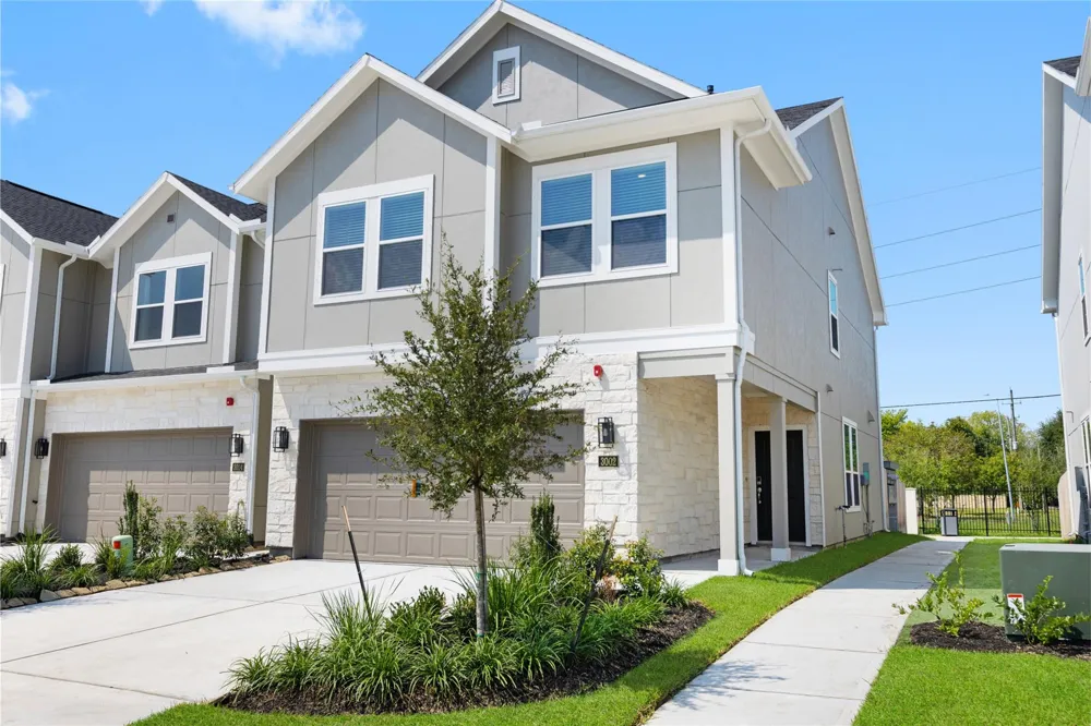 3033 Dovedale Street Pearland, TX 77584