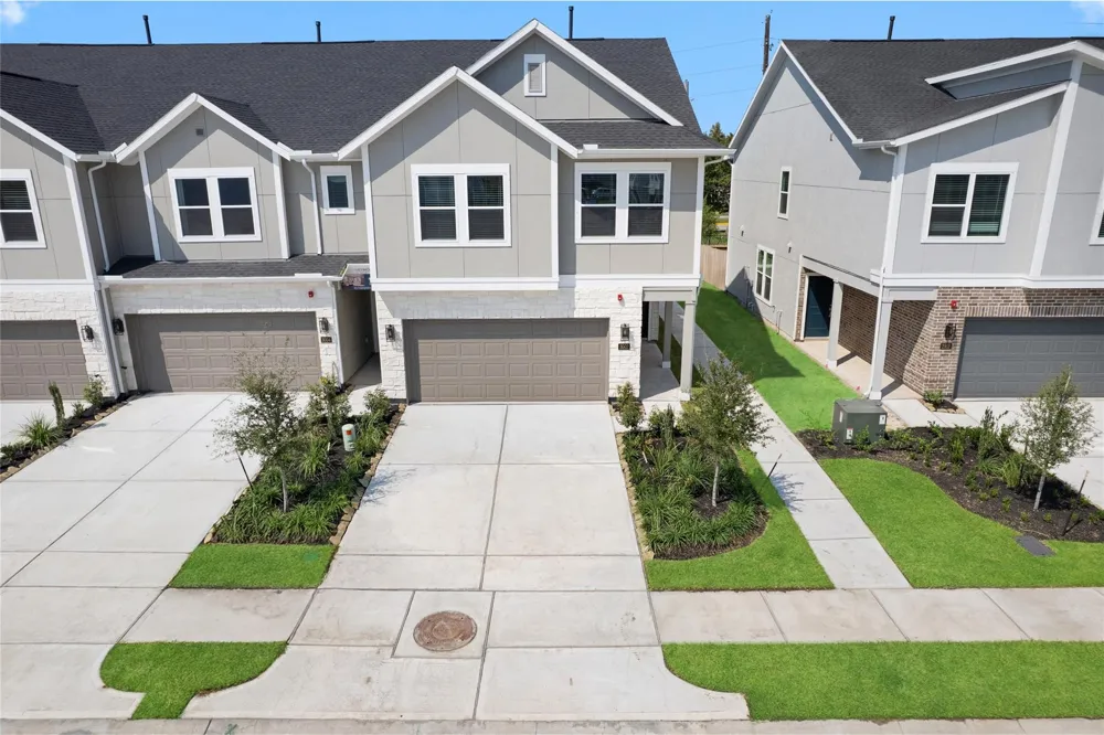 3033 Dovedale Street Pearland, TX 77584