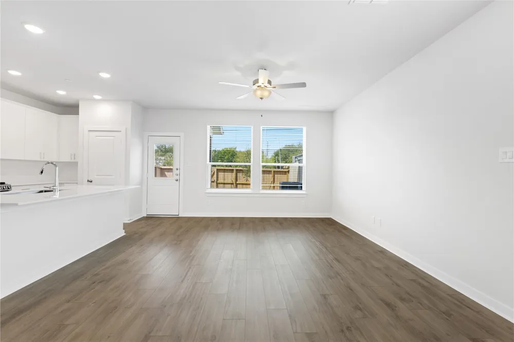 3033 Dovedale Street Pearland, TX 77584