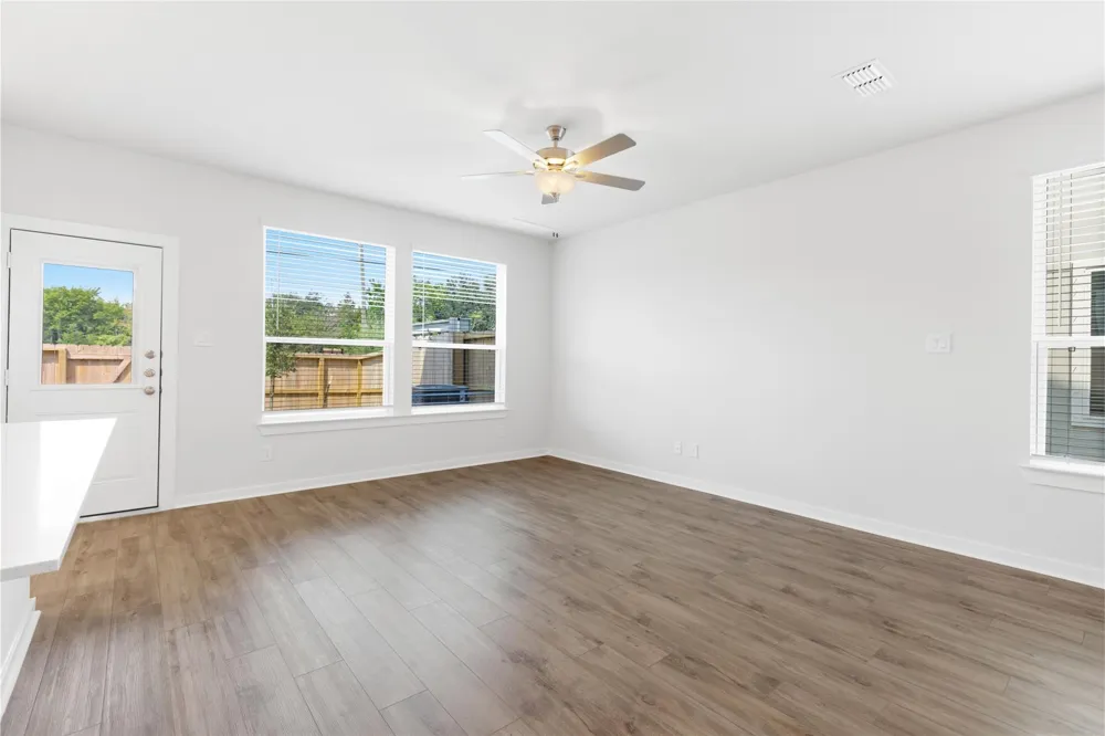 3033 Dovedale Street Pearland, TX 77584