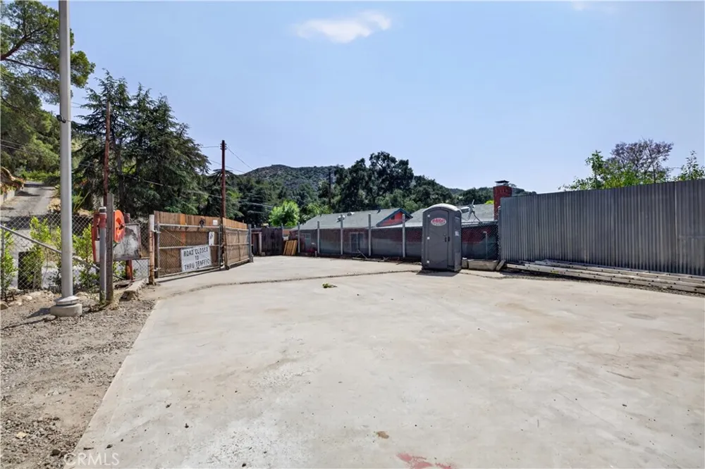 7515 Mcgroarty Los Angeles, CA 91042