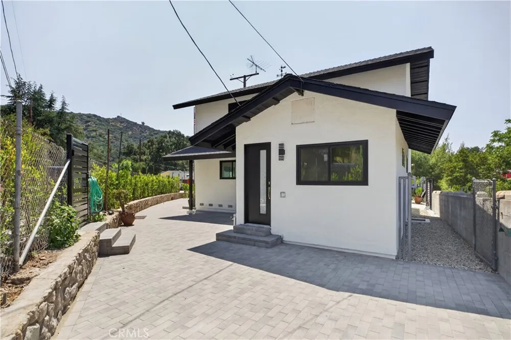 7515 Mcgroarty Los Angeles, CA 91042