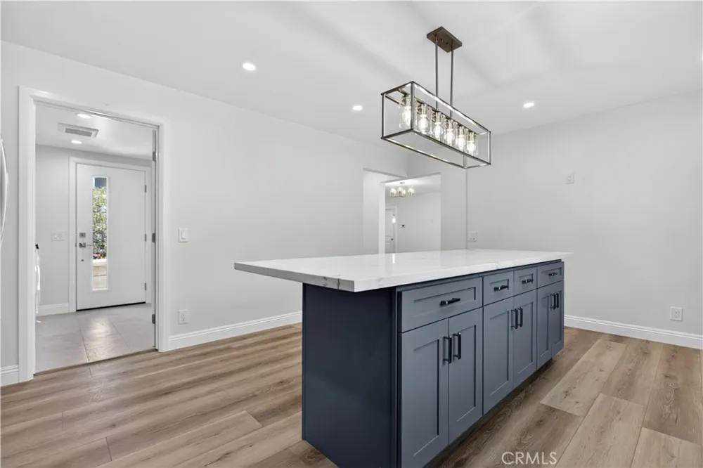 7515 Mcgroarty Los Angeles, CA 91042