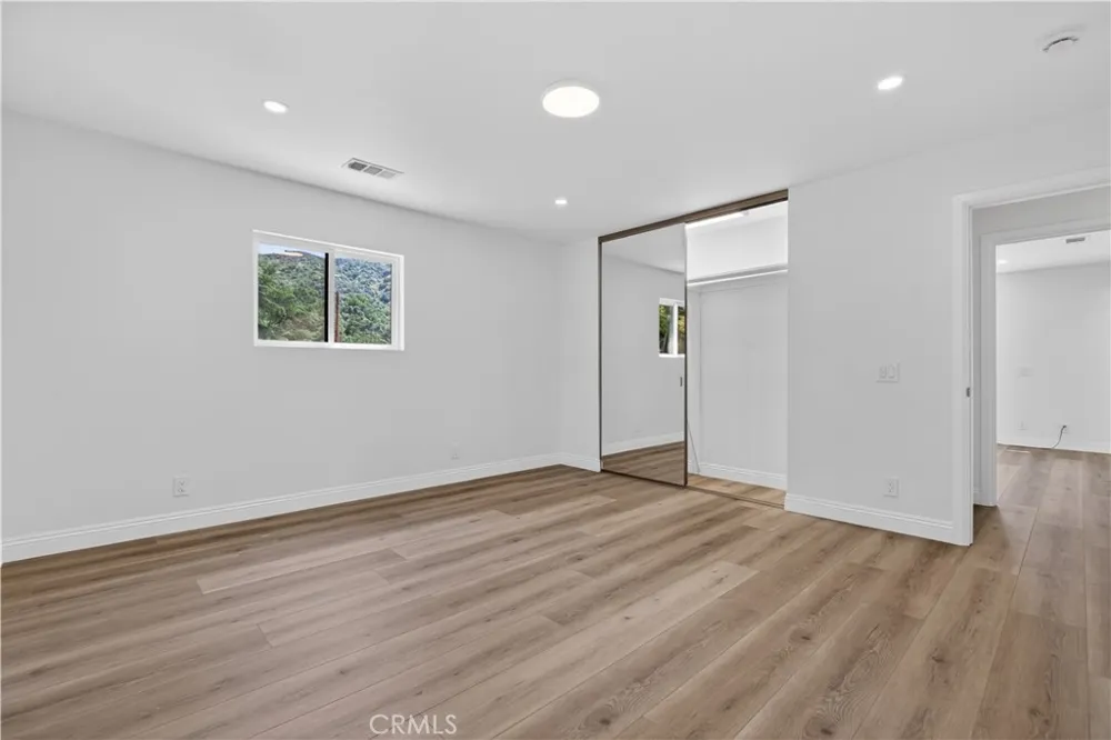 7515 Mcgroarty Los Angeles, CA 91042