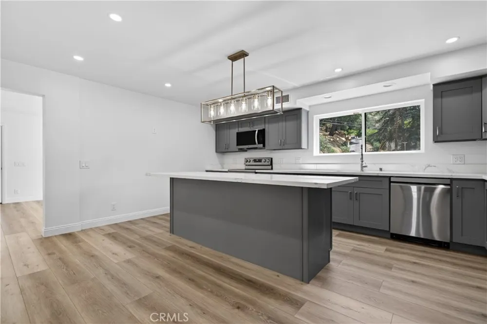 7515 Mcgroarty Los Angeles, CA 91042