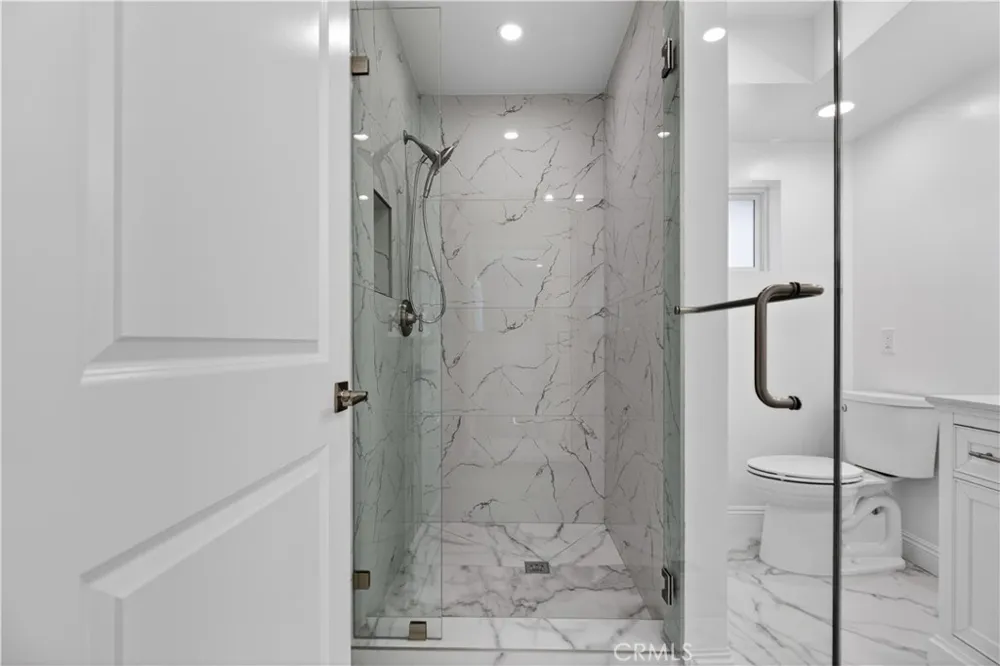 7515 Mcgroarty Los Angeles, CA 91042