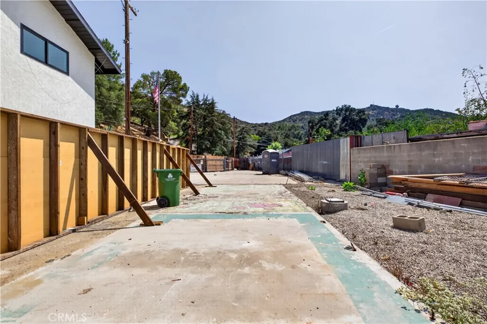 7515 Mcgroarty Los Angeles, CA 91042