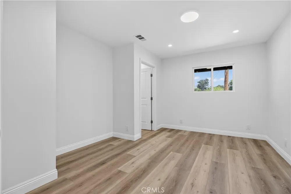 7515 Mcgroarty Los Angeles, CA 91042