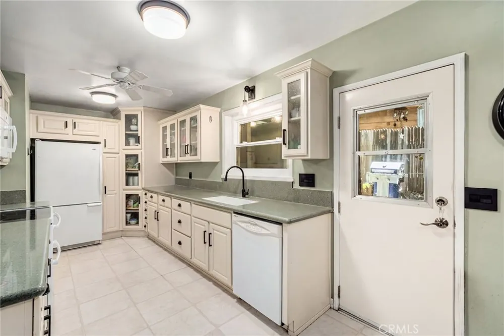 6 Oak Drive Mt Baldy, CA 91759