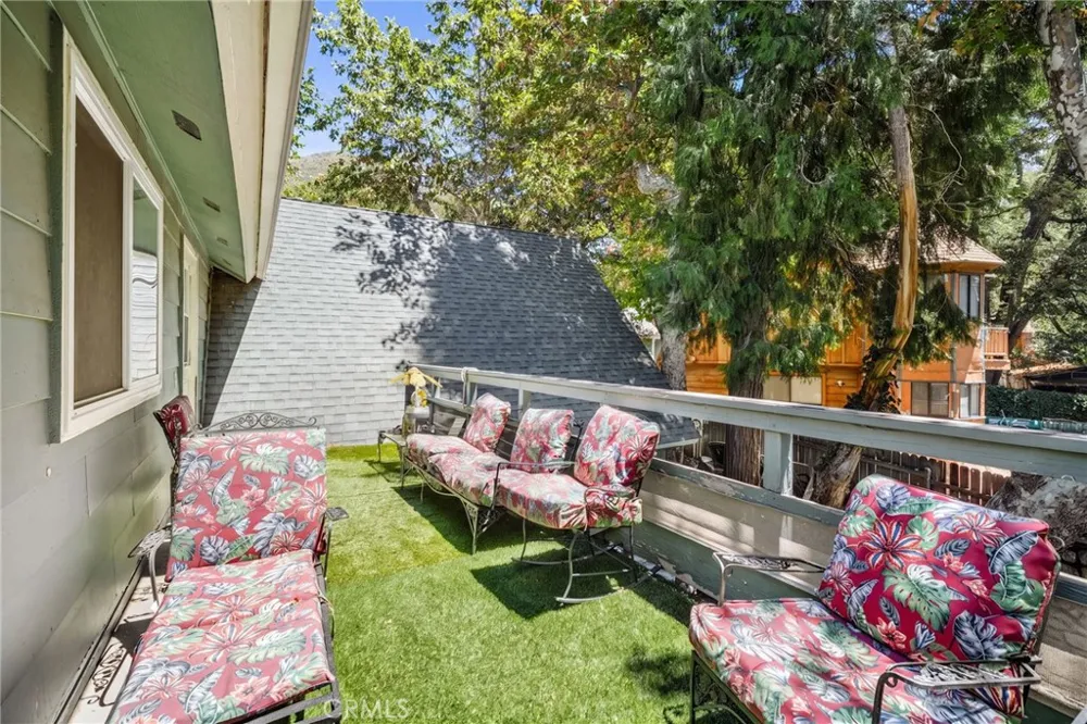 6 Oak Drive Mt Baldy, CA 91759