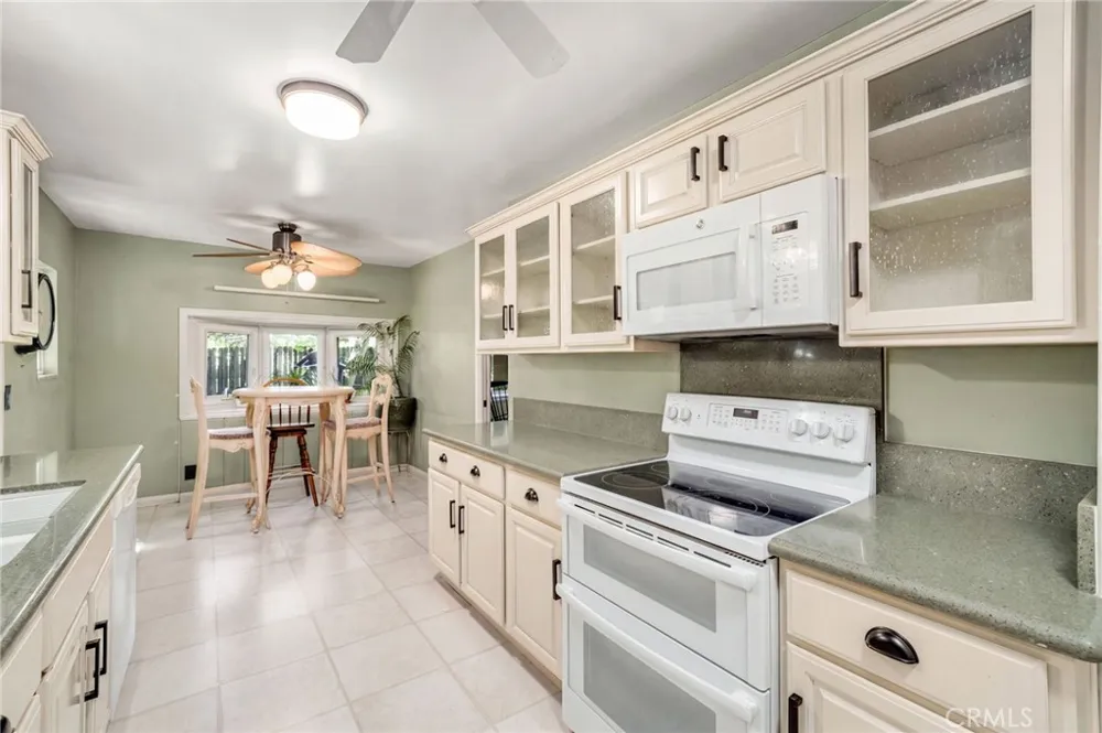 6 Oak Drive Mt Baldy, CA 91759