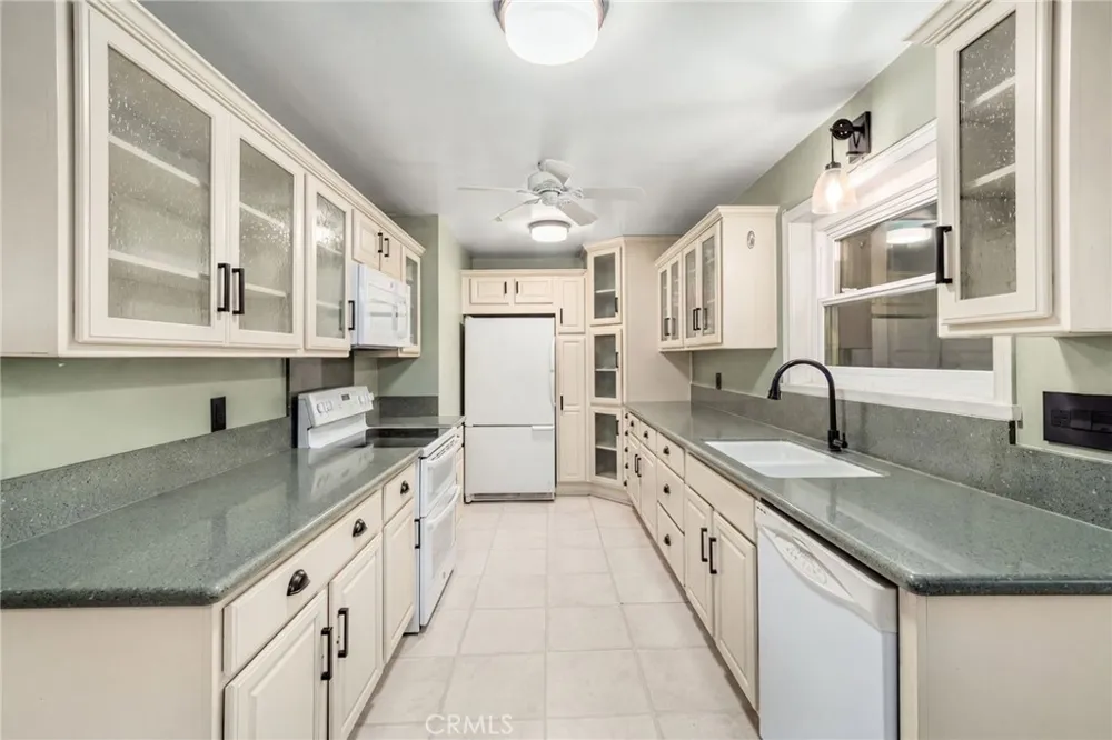 6 Oak Drive Mt Baldy, CA 91759