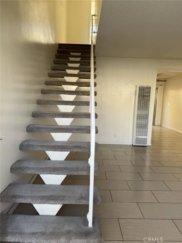1953 Parish Place Burbank, CA 91504
