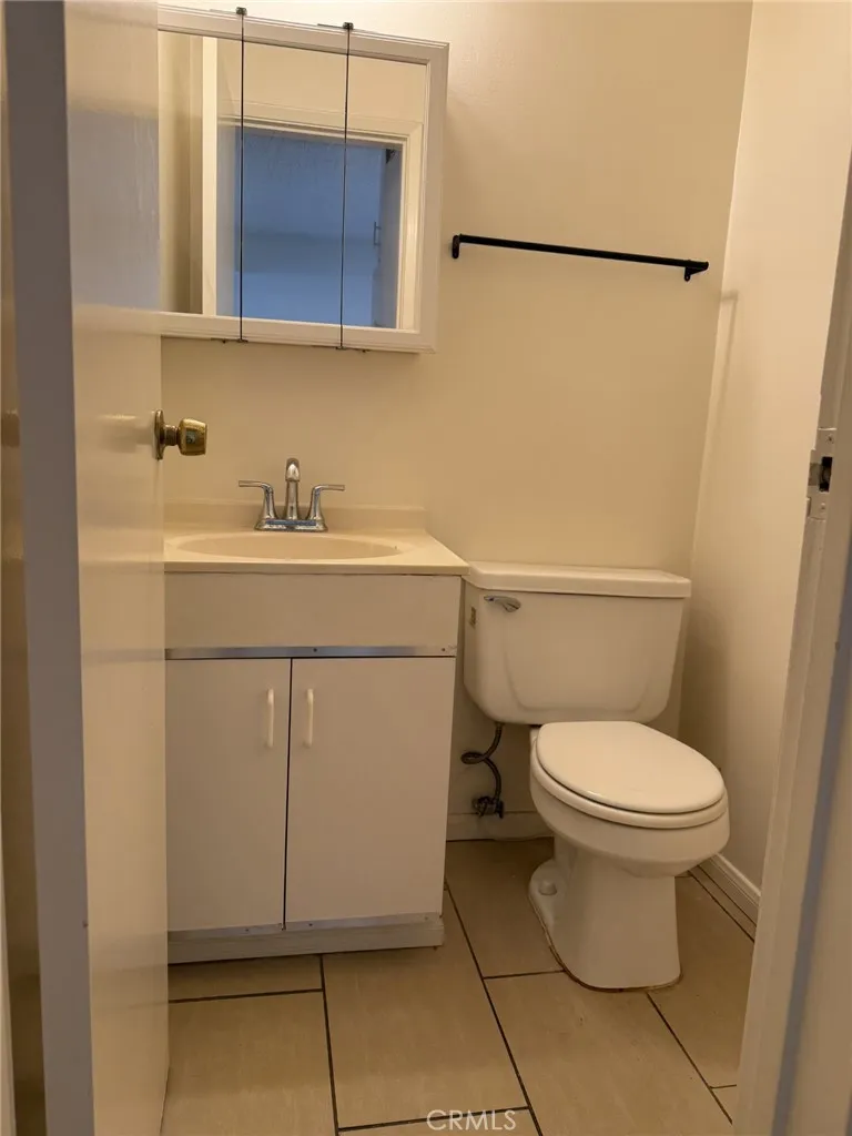 1953 Parish Place Burbank, CA 91504