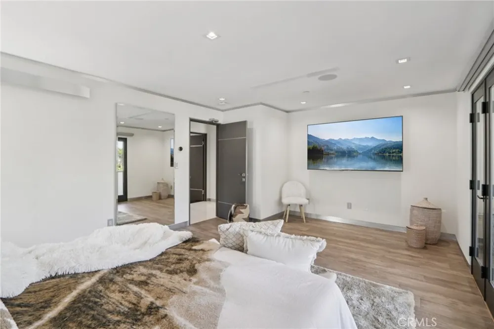 23670 Park Andorra Calabasas, CA 91302