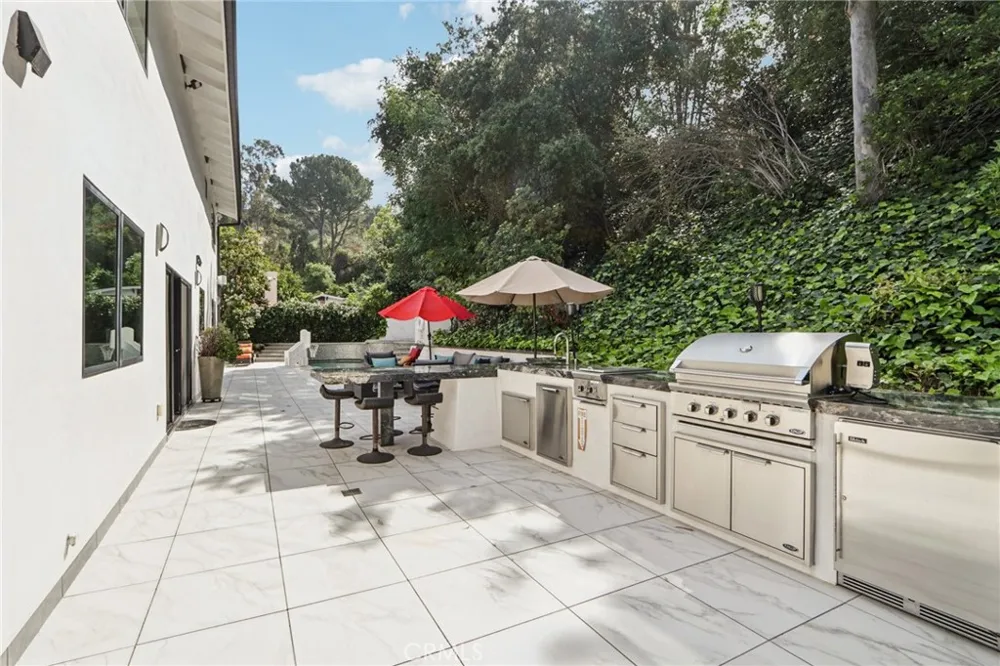 23670 Park Andorra Calabasas, CA 91302