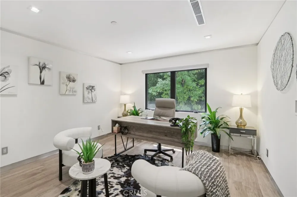 23670 Park Andorra Calabasas, CA 91302