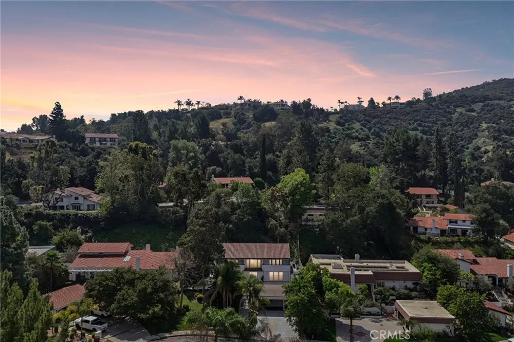 23670 Park Andorra Calabasas, CA 91302