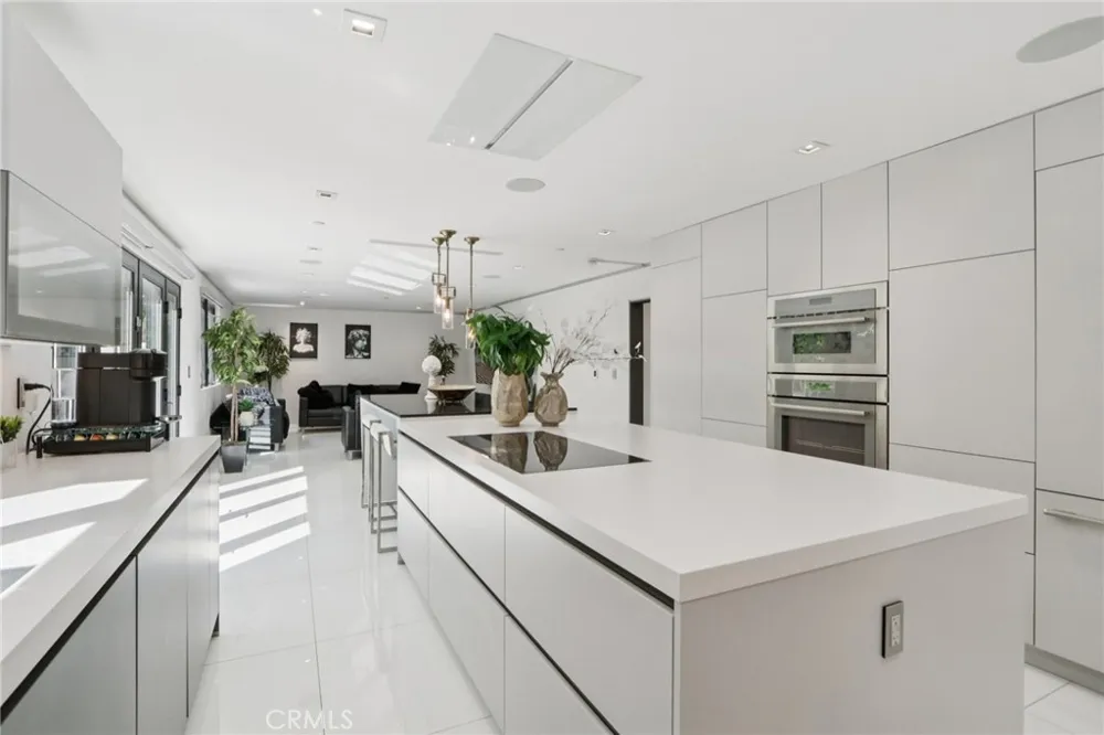 23670 Park Andorra Calabasas, CA 91302