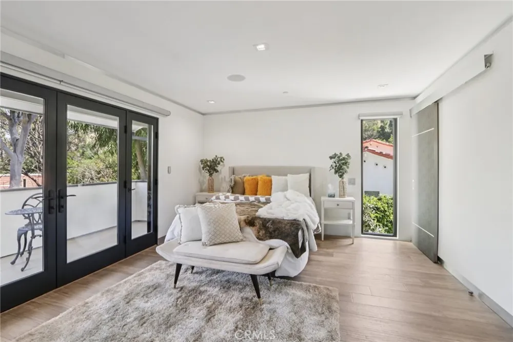 23670 Park Andorra Calabasas, CA 91302
