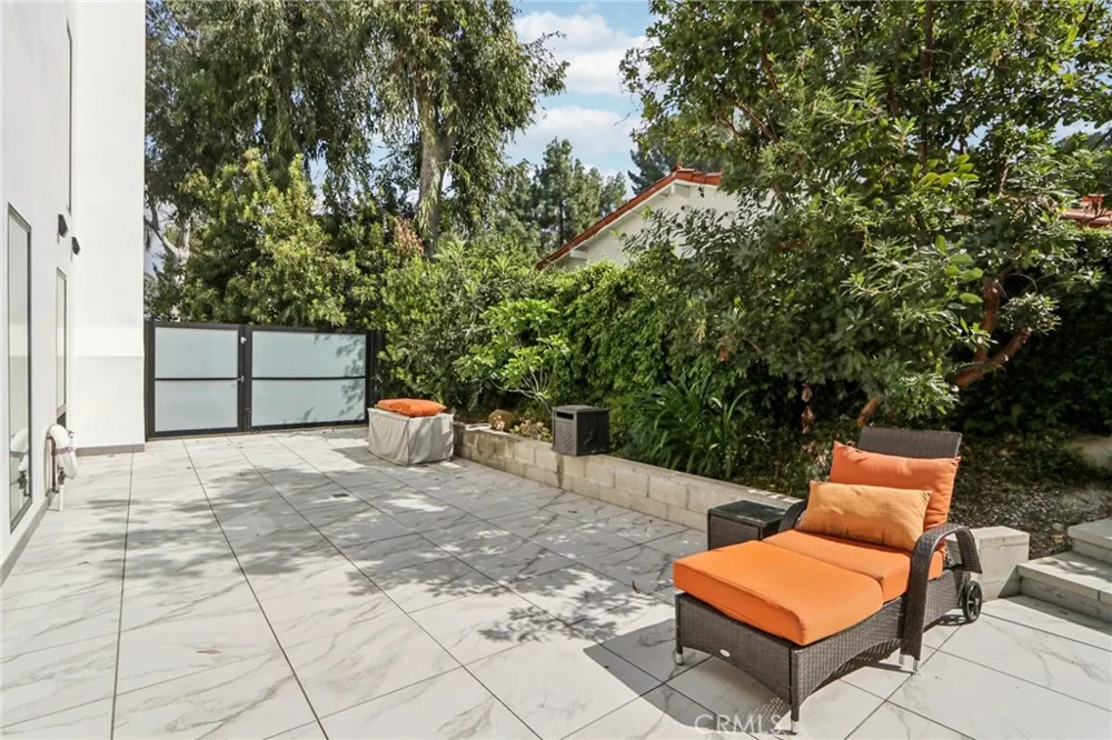 23670 Park Andorra Calabasas, CA 91302