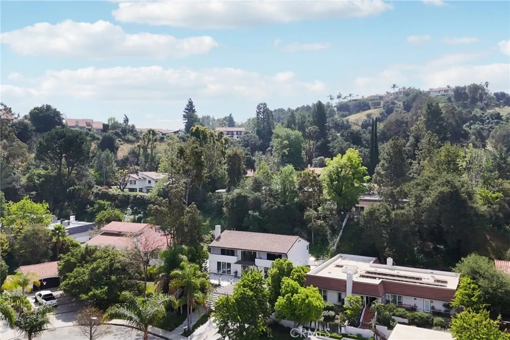 23670 Park Andorra Calabasas, CA 91302