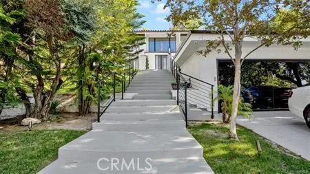 23670 Park Andorra Calabasas, CA 91302