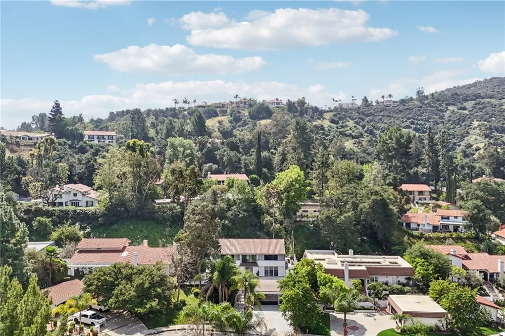 23670 Park Andorra Calabasas, CA 91302