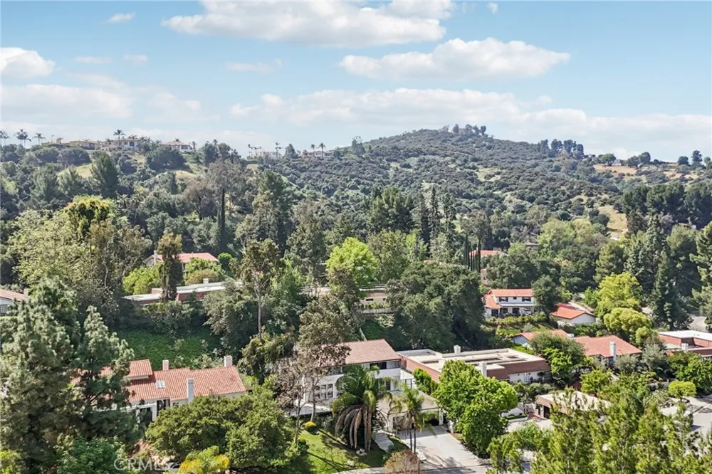 23670 Park Andorra Calabasas, CA 91302