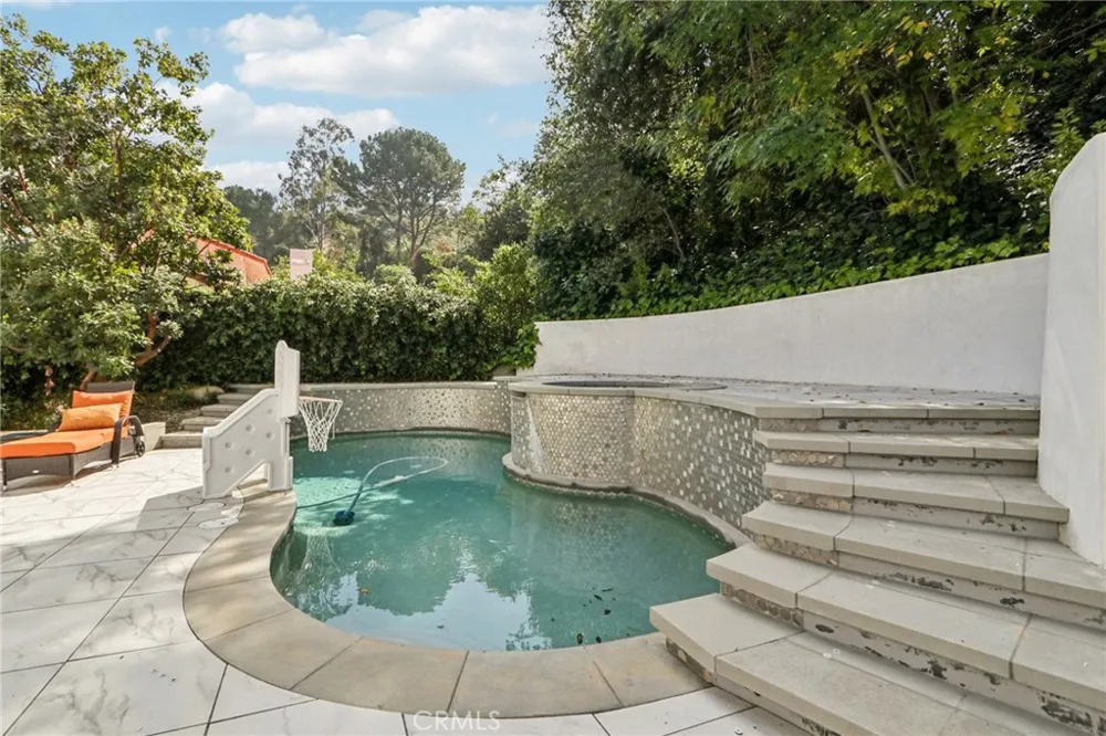 23670 Park Andorra Calabasas, CA 91302