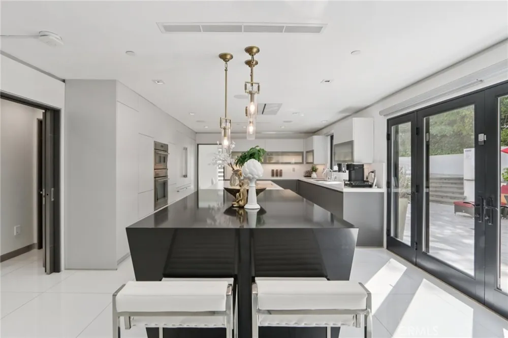 23670 Park Andorra Calabasas, CA 91302