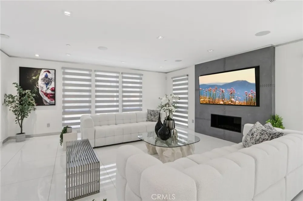 23670 Park Andorra Calabasas, CA 91302