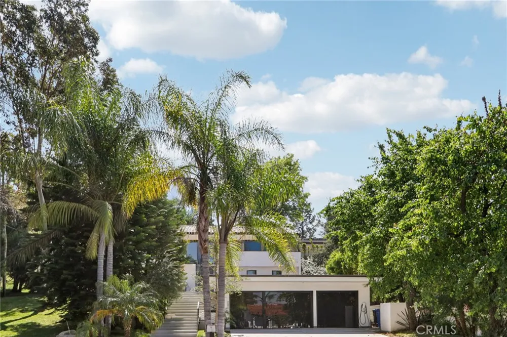 23670 Park Andorra Calabasas, CA 91302