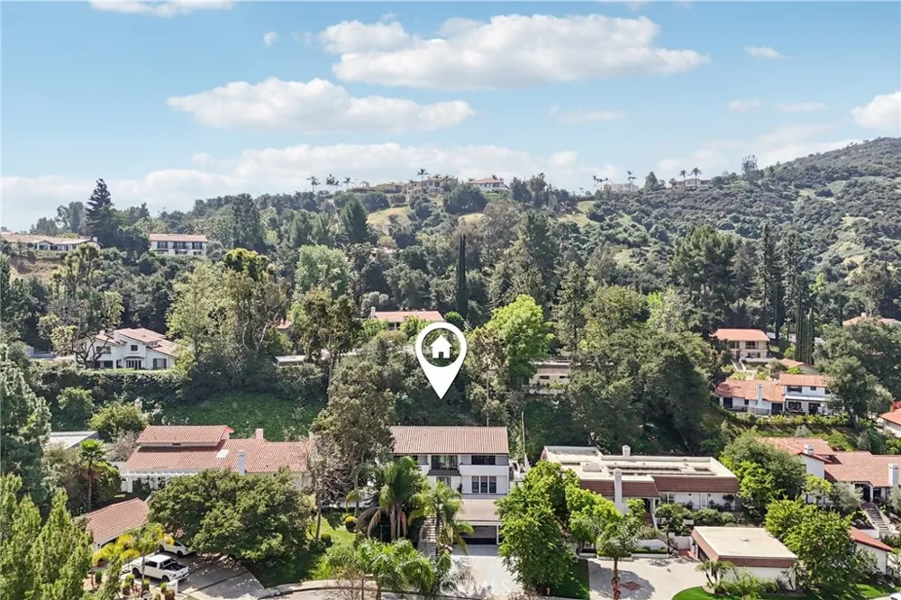 23670 Park Andorra Calabasas, CA 91302